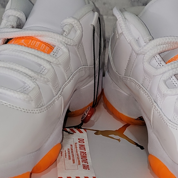 NEW Women’s Air Jordan 11 Retro Low Bright Citrus- US 7 - Picture 6 of 9